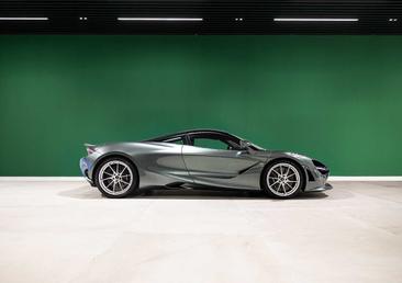 McLaren 750S — photo 12