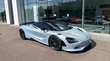McLaren 750S — photo 11