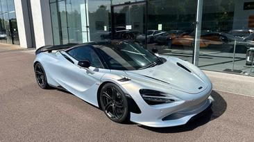 McLaren 750S — photo 22