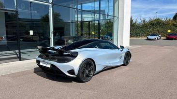 McLaren 750S — photo 23