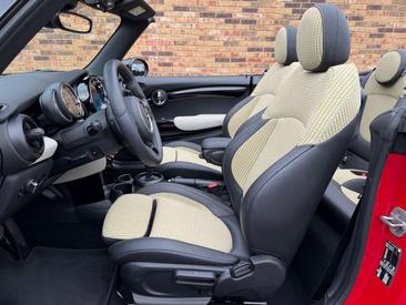 Mini Cabriolet Cabriolet Cooper C — photo 14