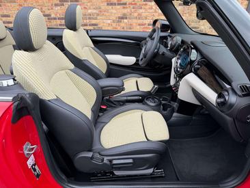 Mini Cabriolet Cabriolet Cooper C — photo 15