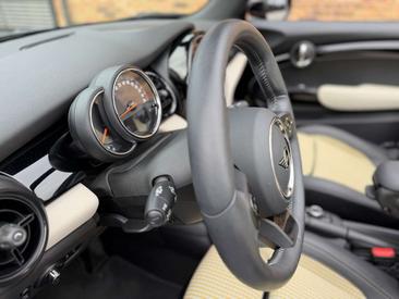 Mini Cabriolet Cabriolet Cooper C — photo 19