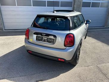 Mini 3 Portes Berline Cooper SE — photo 15
