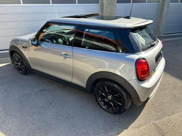 Mini 3 Portes Berline Cooper SE — photo 19