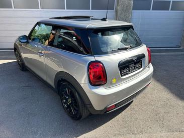 Mini 3 Portes Berline Cooper SE — photo 20