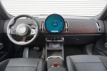 Mini Countryman Cooper E — photo 8