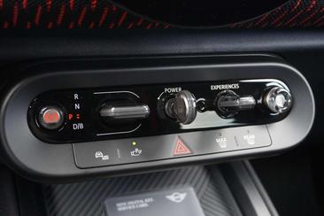 Mini Countryman Cooper E — photo 11