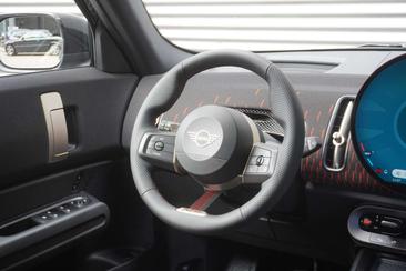 Mini Countryman Cooper E — photo 17