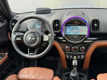 Mini Countryman Cooper SE ALL4 — photo 19