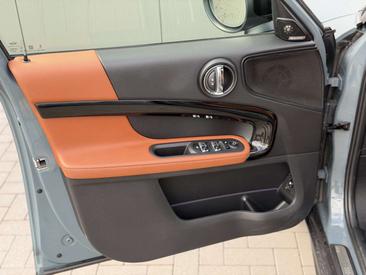 Mini Countryman Cooper SE ALL4 — photo 31