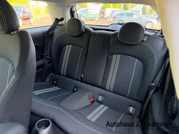 Mini 3 Portes Berline Cooper SE — photo 11
