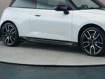 Mini Cooper Electric Berline Cooper SE — photo 17