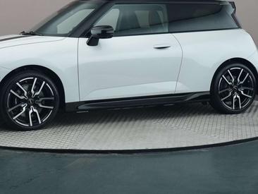 Mini Cooper Electric Berline Cooper SE — photo 18