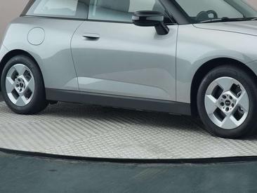 Mini Cooper Electric Berline Cooper SE — photo 17