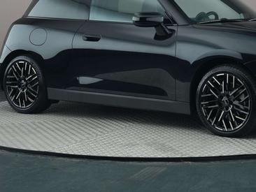 Mini Cooper Electric Berline Cooper SE — photo 21