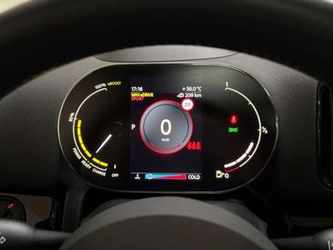 Mini Countryman Cooper SE ALL4 — photo 33