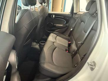 Mini 5 Portes Berline Cooper S — photo 11