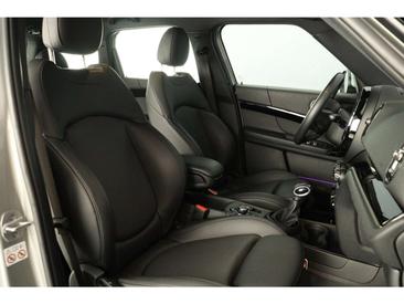 Mini Countryman Cooper SE ALL4 — photo 11