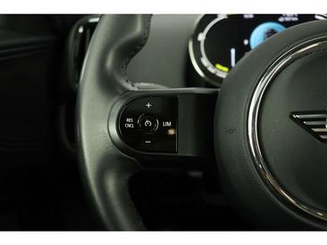 Mini Countryman Cooper SE ALL4 — photo 17