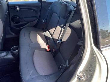 Mini 3 Portes Berline One — photo 3