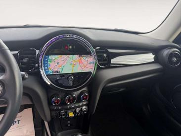 Mini 3 Portes Berline Cooper SE — photo 17
