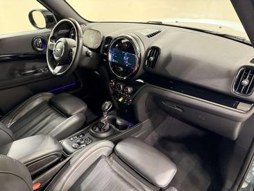Mini Countryman Cooper SE ALL4 — photo 10