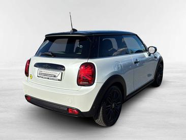 Mini 3 Portes Berline Cooper SE — photo 4