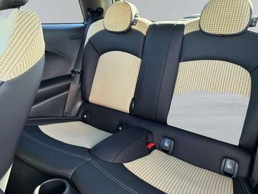 Mini 3 Portes Berline Cooper SE — photo 9