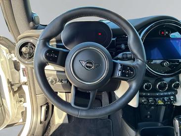 Mini 3 Portes Berline Cooper SE — photo 11