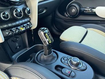 Mini 3 Portes Berline Cooper SE — photo 13