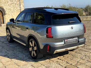Mini Countryman COOPER D — photo 11