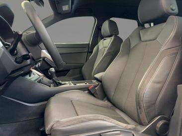 Audi Q3 TFSI E 45 E — photo 8