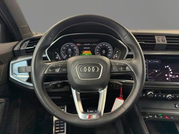 Audi Q3 TFSI E 45 E — photo 11