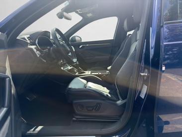 Audi Q3 35 TDI — photo 12