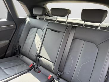Audi Q3 35 TDI — photo 14