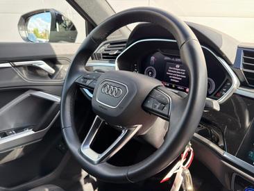 Audi Q3 Sportback TFSI E 45 TFSI E S Tronic — photo 14