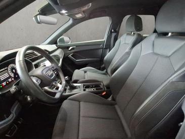 Audi Q3 TFSI E 45 E — photo 9