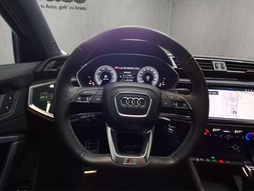 Audi Q3 TFSI E 45 E — photo 10
