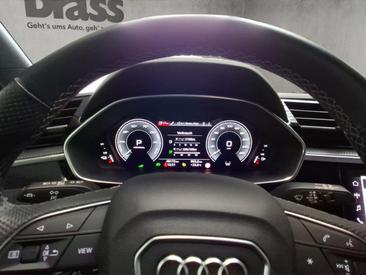Audi Q3 TFSI E 45 E — photo 11