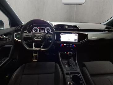 Audi Q3 TFSI E 45 E — photo 15