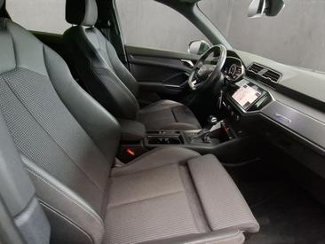 Audi Q3 TFSI E 45 E — photo 17