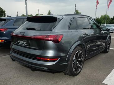 Audi E-tron S S E-tron Quattro — photo 2