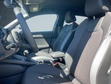 Audi A1 Sportback 40 TFSI — photo 9
