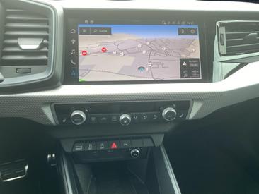 Audi A1 Sportback 40 TFSI — photo 16