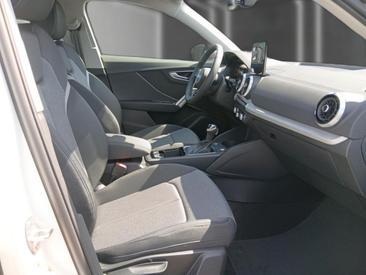 Audi Q2 35 TFSI — photo 9