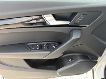 Audi Q5 50 TDI Quattro — photo 16
