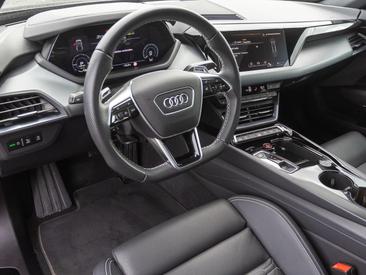 Audi E-tron GT Quattro E-tron Quattro — photo 14