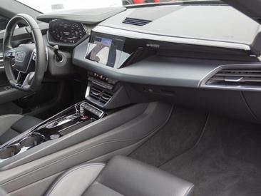 Audi E-tron GT Quattro E-tron Quattro — photo 28