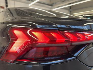 Audi E-tron GT Quattro E-tron Quattro — photo 14